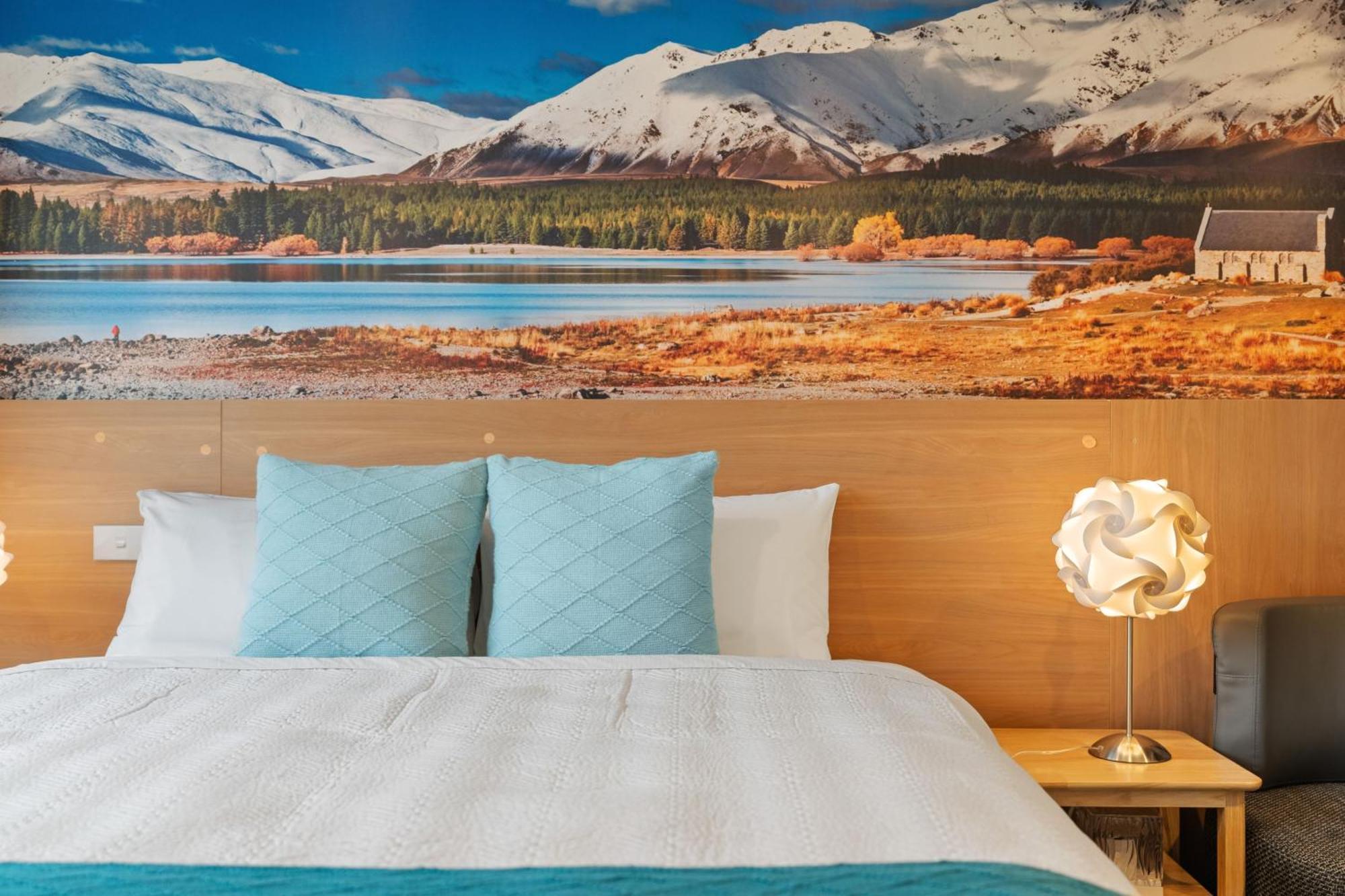 Sunshine * Lake Tekapo
